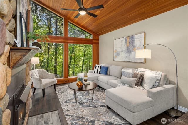 Property photo for 25156 Se 158th Street, Issaquah photo 4