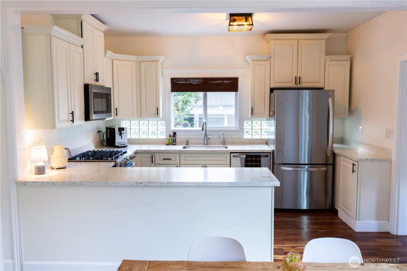 Property photo for 450 Ne Alder Street, Issaquah photo 13