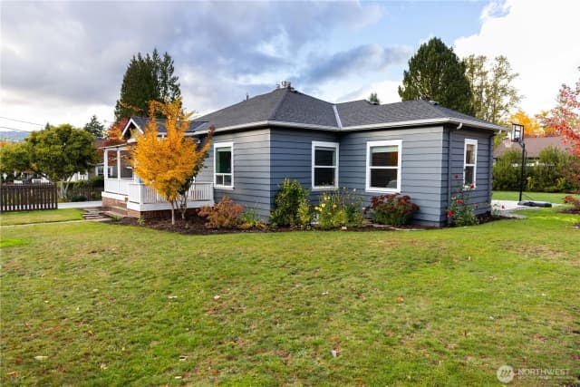 Property photo for 450 Ne Alder Street, Issaquah photo 5