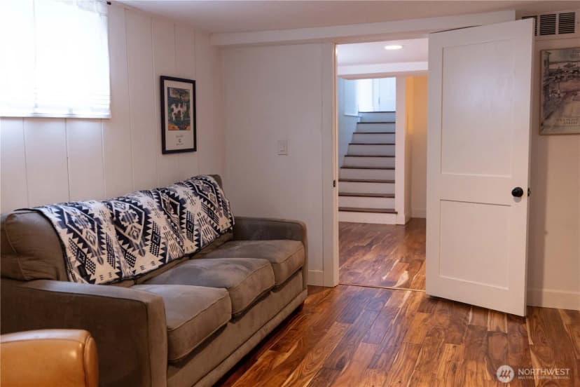 Property photo for 450 Ne Alder Street, Issaquah photo 24