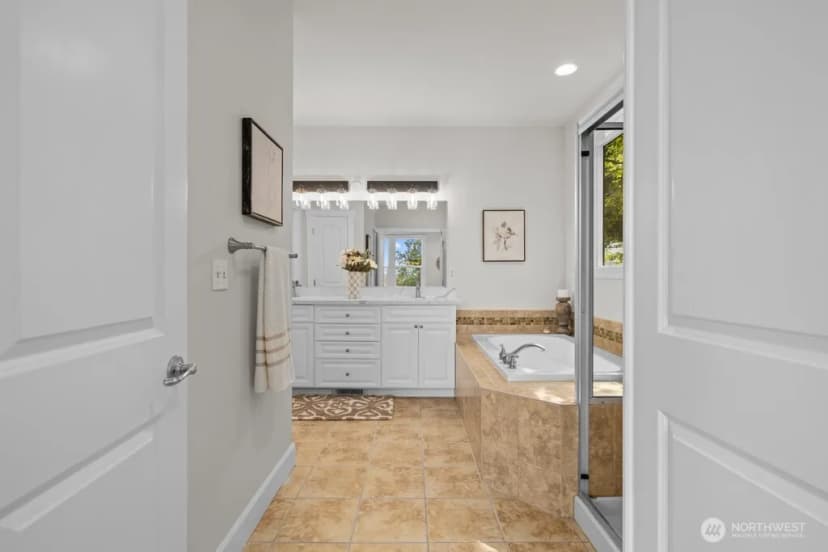 Property photo for 9304 S 223rd Place, Kent photo 17