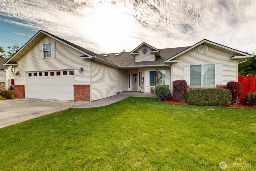Property photo for 522 Se Mockingbird Drive, College Place