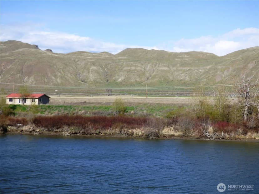 Property photo for 27061 Highway 97, Okanogan photo 10