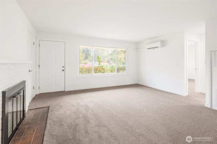 Property photo for 11835 Beacon Avenue S, Seattle photo 3