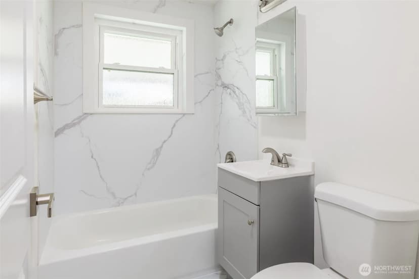 Property photo for 11835 Beacon Avenue S, Seattle photo 10