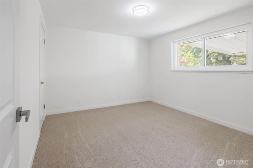 Property photo for 11835 Beacon Avenue S, Seattle photo 12