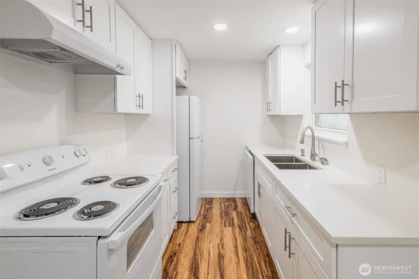 Property photo for 11835 Beacon Avenue S, Seattle photo 5