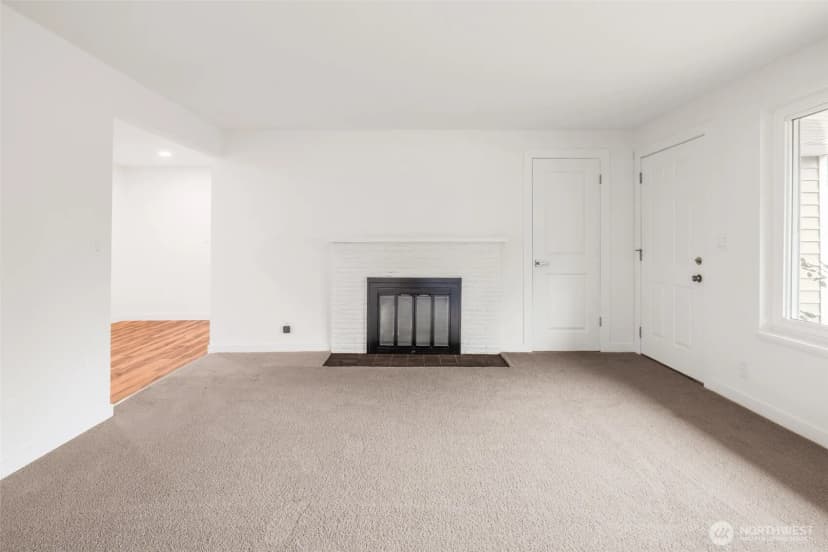 Property photo for 11835 Beacon Avenue S, Seattle photo 4