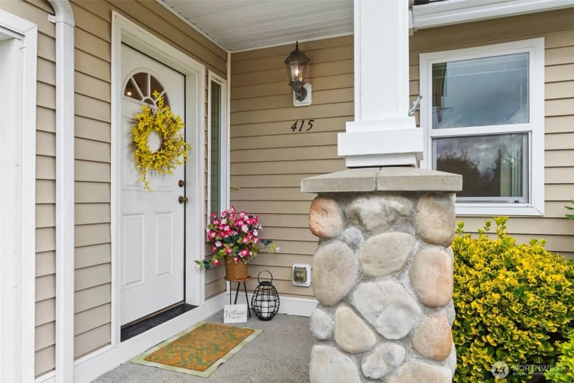 Property photo for 415 Yauger Way Nw, Olympia photo 2