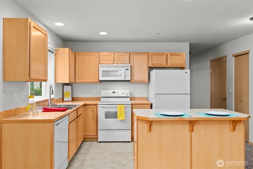 Property photo for 415 Yauger Way Nw, Olympia photo 5