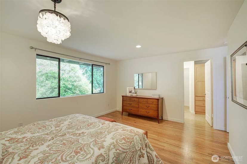 Property photo for 13815 116th Place Ne, Kirkland photo 12
