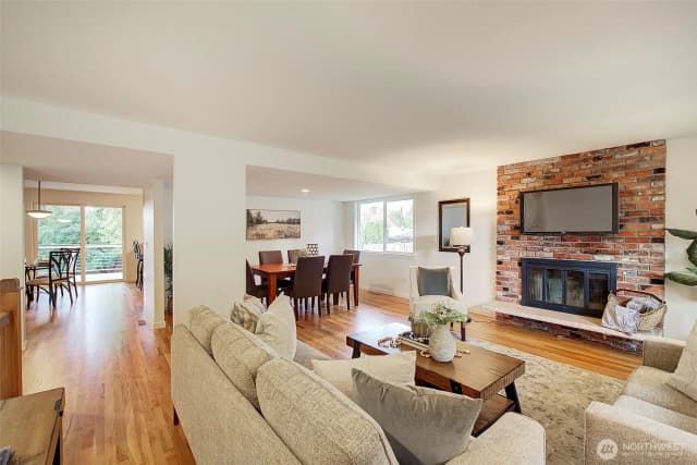 Property photo for 13815 116th Place Ne, Kirkland photo 3