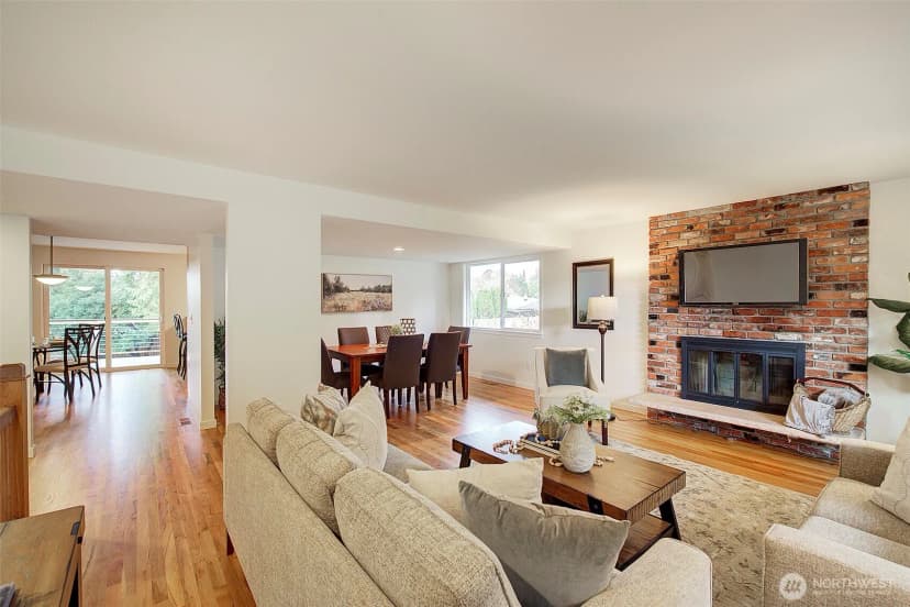 Property photo for 13815 116th Place Ne, Kirkland photo 3