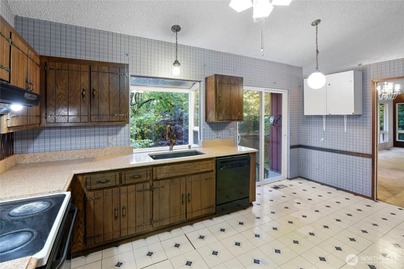 Property photo for 5755 Blakely Avenue Ne, Bainbridge Island photo 3