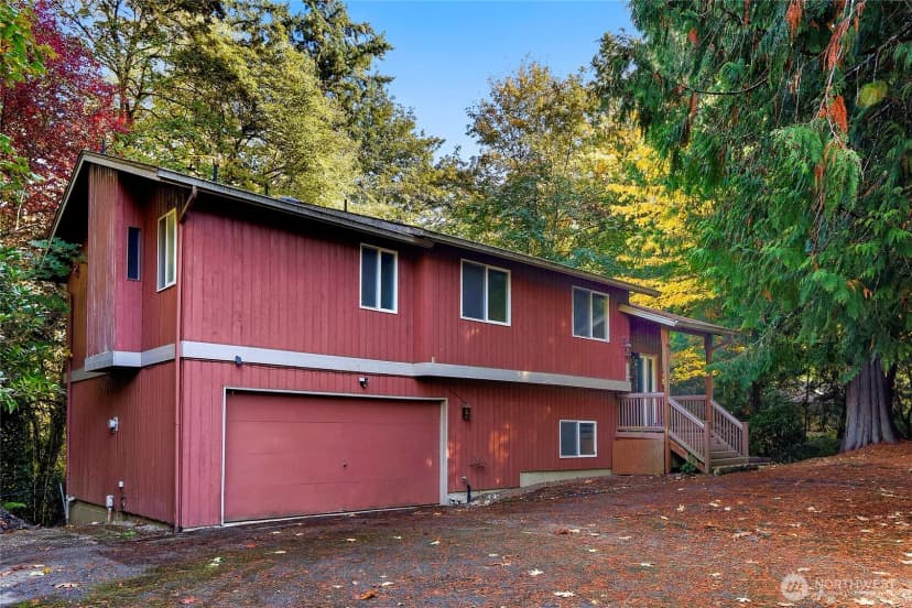 Property photo for 5755 Blakely Avenue Ne, Bainbridge Island photo 2