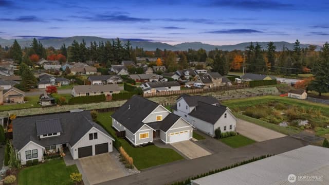 Property photo for 826 Rye Court, Lynden photo 4