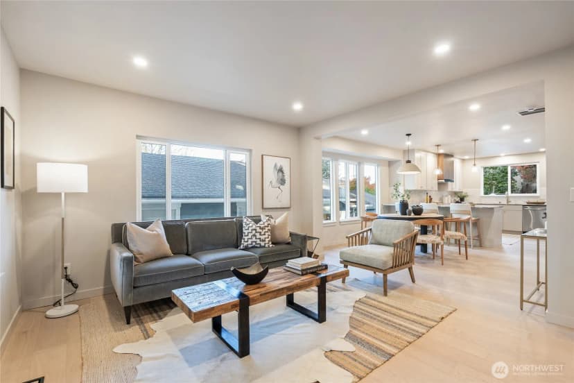 Property photo for 343 Ne 55th Street, Seattle photo 7
