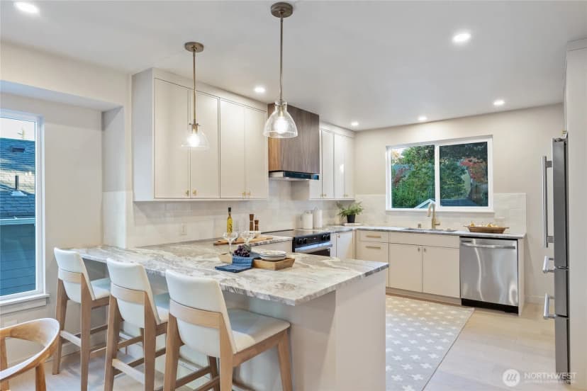 Property photo for 343 Ne 55th Street, Seattle photo 15