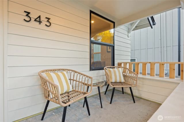Property photo for 343 Ne 55th Street, Seattle photo 3