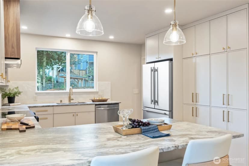 Property photo for 343 Ne 55th Street, Seattle photo 16