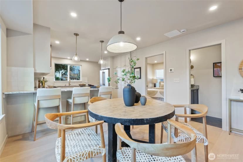 Property photo for 343 Ne 55th Street, Seattle photo 13