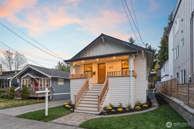 Property photo for 343 Ne 55th Street, Seattle