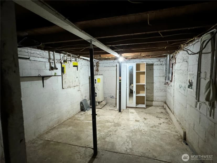 Property photo for 122 W 4th Avenue, Omak photo 11
