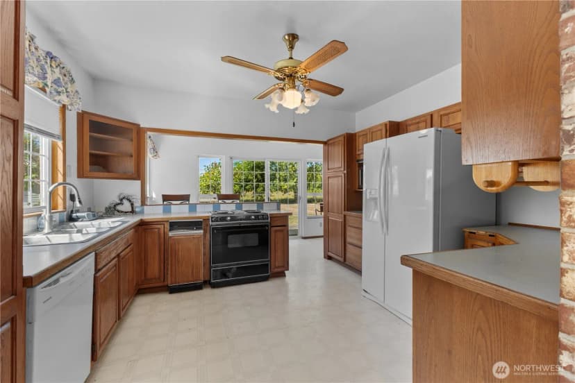 Property photo for 1676 Collins Road, Buckley photo 5