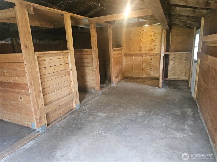 Property photo for 1676 Collins Road, Buckley photo 40