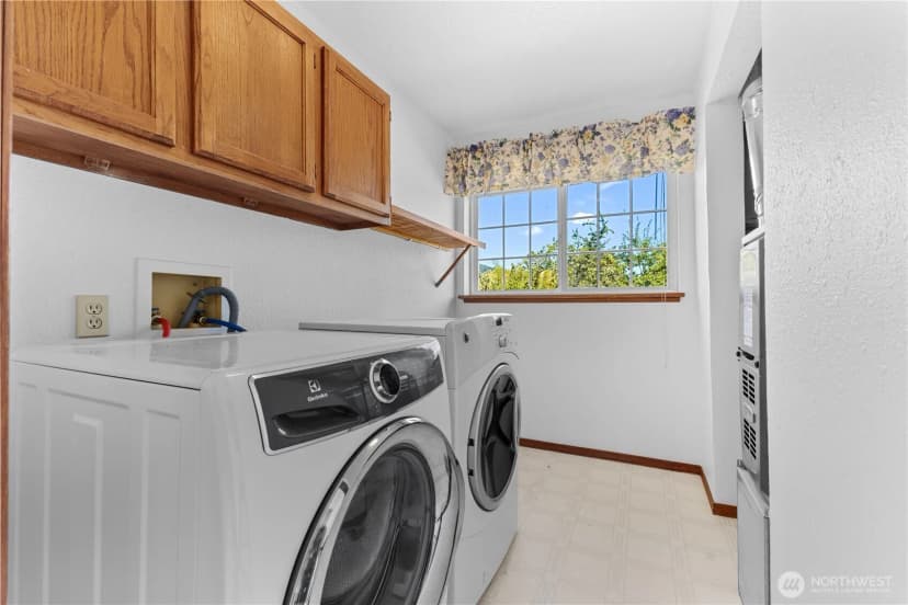 Property photo for 1676 Collins Road, Buckley photo 38