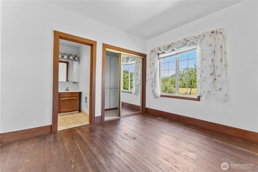 Property photo for 1676 Collins Road, Buckley photo 9
