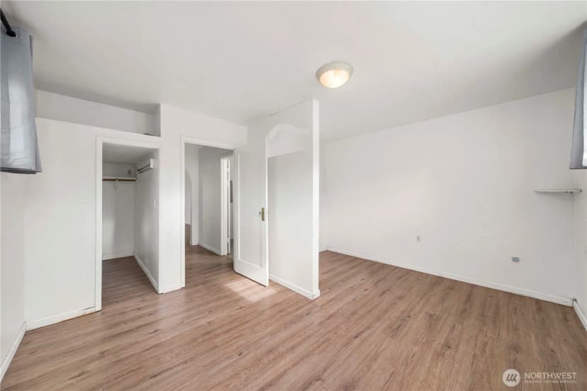 Property photo for 2129 Jackson Avenue Nw, Olympia photo 12