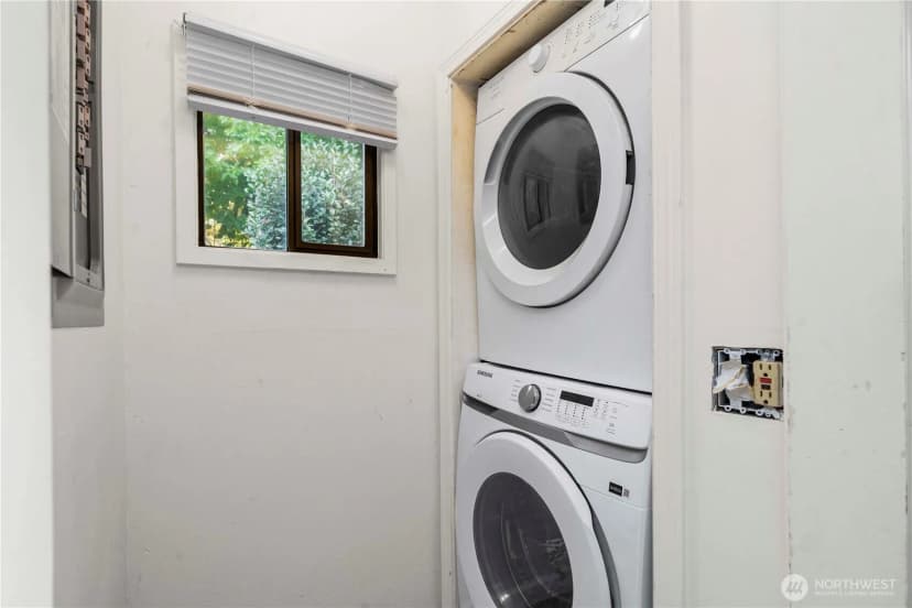 Property photo for 2129 Jackson Avenue Nw, Olympia photo 10
