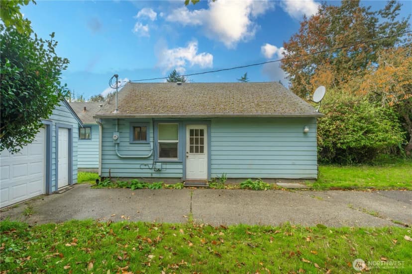 Property photo for 2129 Jackson Avenue Nw, Olympia photo 3