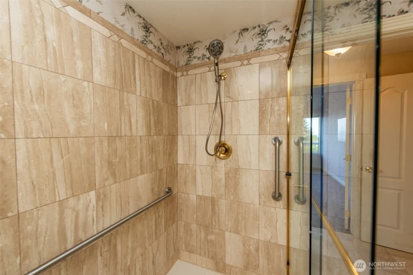 Property photo for 1325 E Lauridsen Boulevard, Port Angeles photo 24