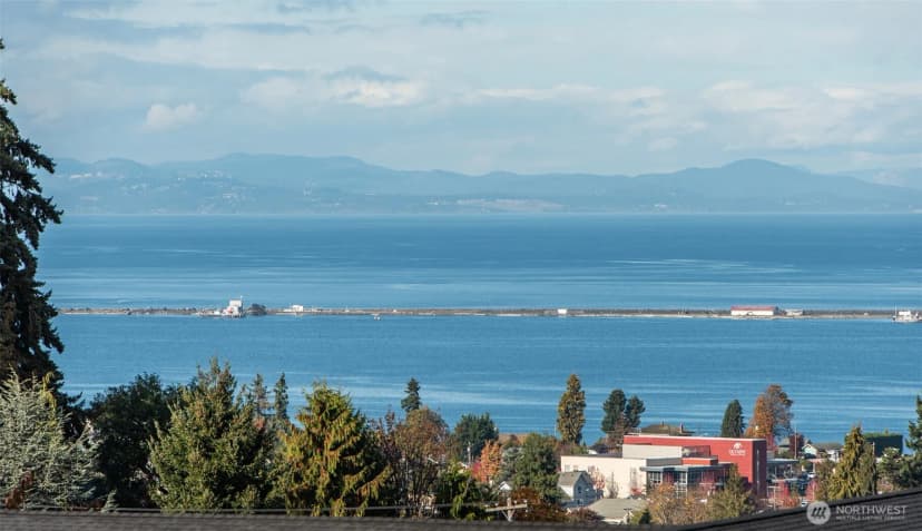 Property photo for 1325 E Lauridsen Boulevard, Port Angeles photo 3