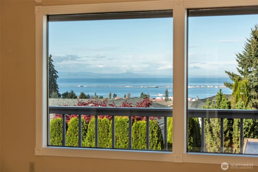 Property photo for 1325 E Lauridsen Boulevard, Port Angeles photo 11