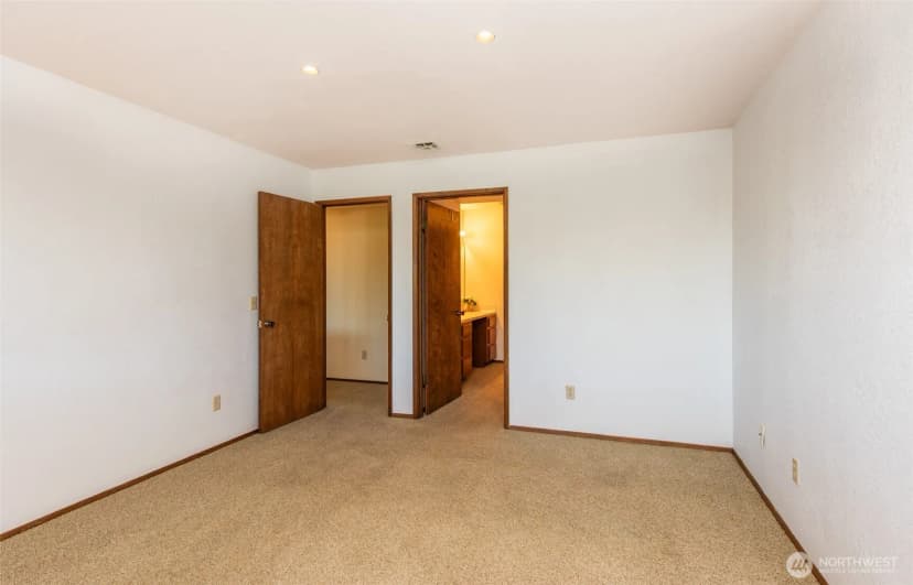 Property photo for 1325 E Lauridsen Boulevard, Port Angeles photo 29