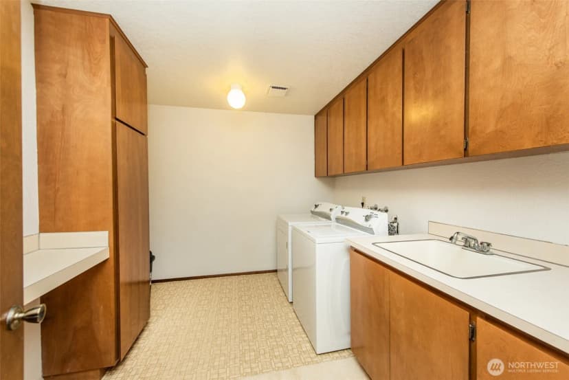 Property photo for 1325 E Lauridsen Boulevard, Port Angeles photo 34