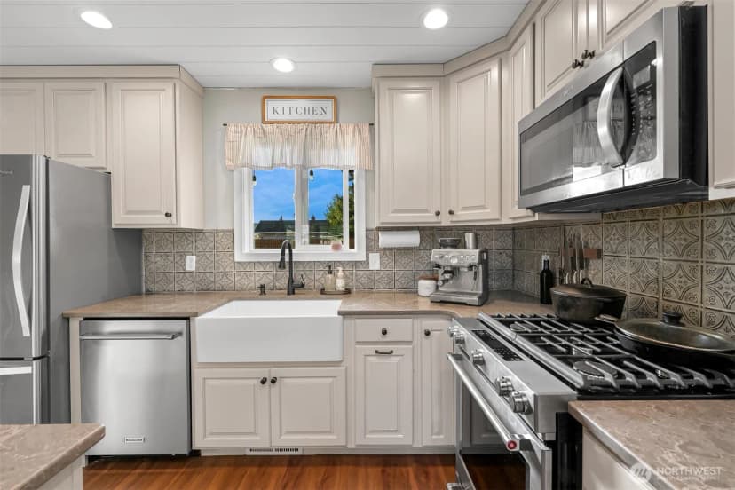 Property photo for 5319 Belfern Drive, Bellingham photo 9