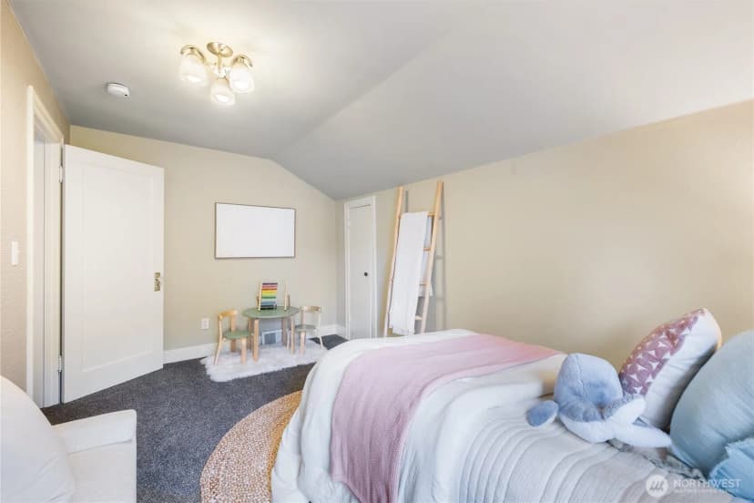 Property photo for 942 25th Avenue, Seattle photo 21