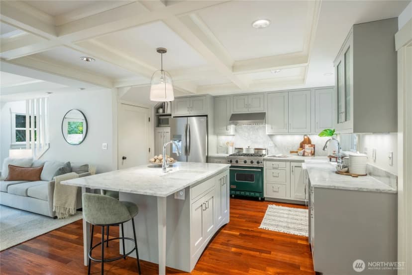 Property photo for 942 25th Avenue, Seattle photo 11