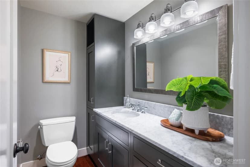 Property photo for 942 25th Avenue, Seattle photo 15