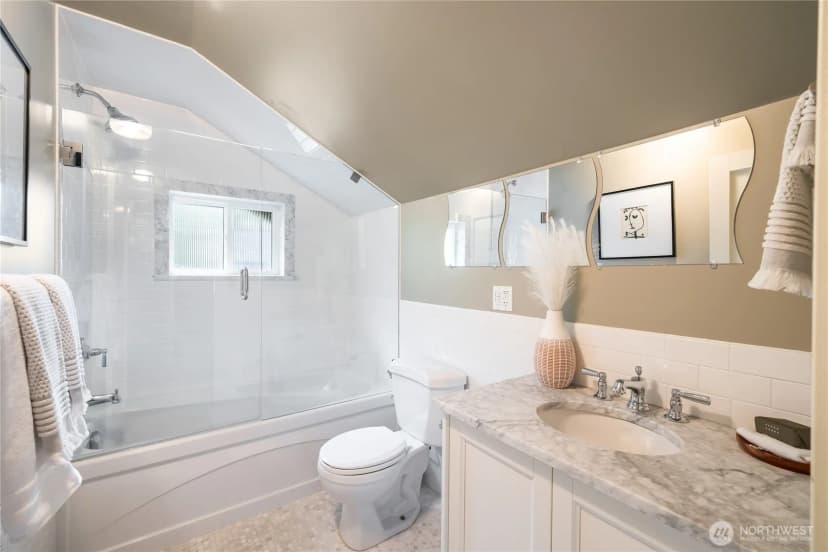 Property photo for 942 25th Avenue, Seattle photo 24