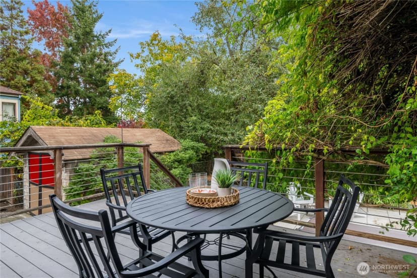 Property photo for 942 25th Avenue, Seattle photo 29