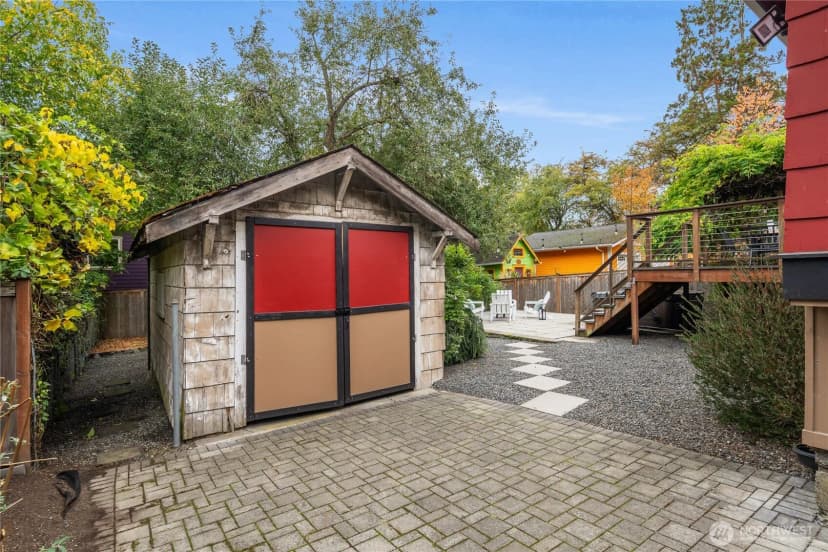 Property photo for 942 25th Avenue, Seattle photo 34