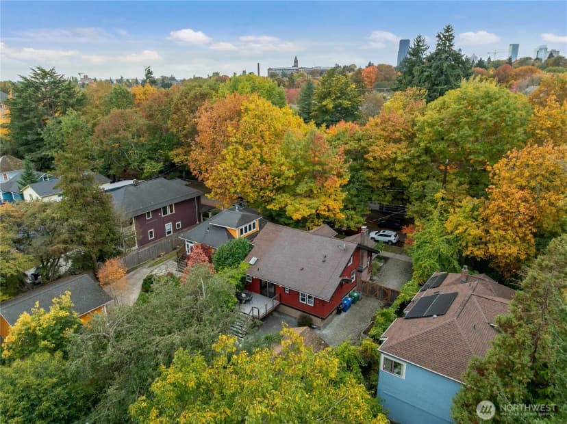 Property photo for 942 25th Avenue, Seattle photo 35