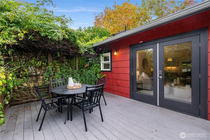 Property photo for 942 25th Avenue, Seattle photo 28