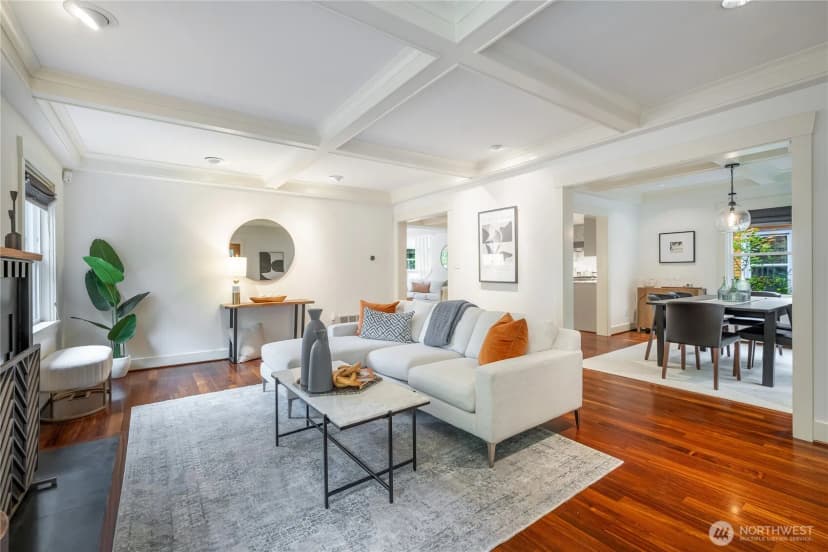Property photo for 942 25th Avenue, Seattle photo 5