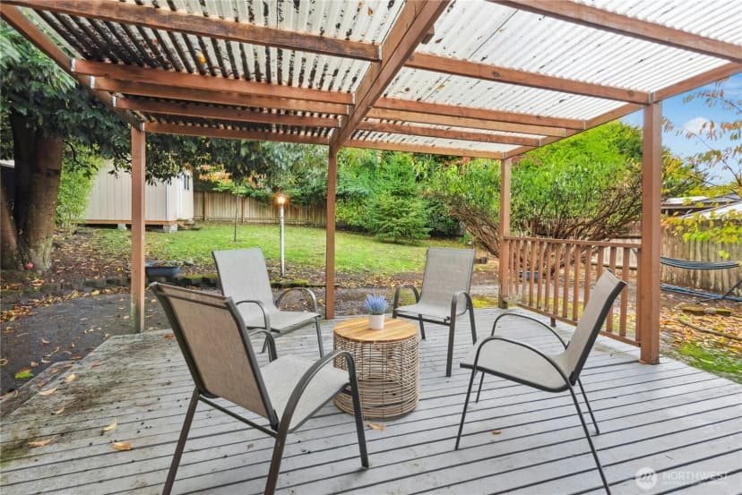Property photo for 3001 Ne 105th Street, Seattle photo 28